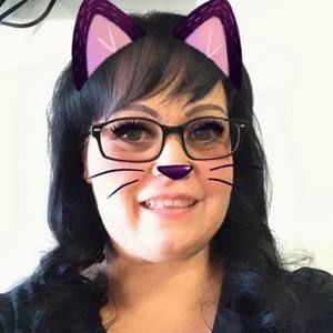 Meet your Posher, Claudia